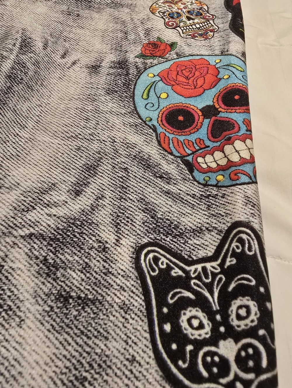Terez Day of The Dead Print Leggings in White and Multicolor Girls XL=Womens XS - Picture 7 of 11
